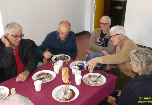 2026 03 21 AlzMar-PL P1130766 A table